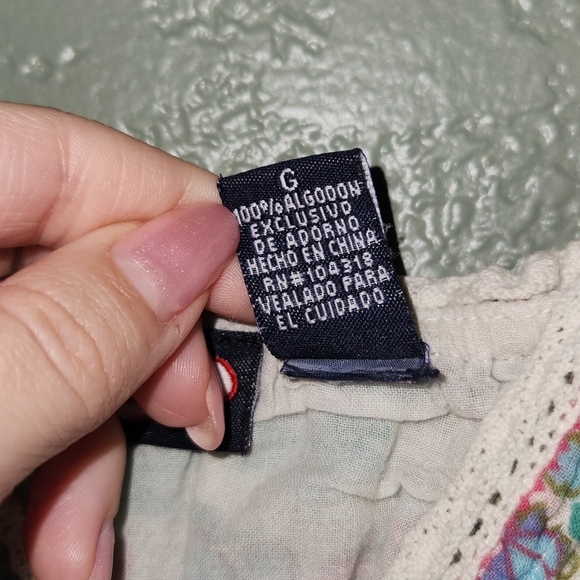 Adjustable strap floral patterned nightgown -Used - Picture 5 of 6